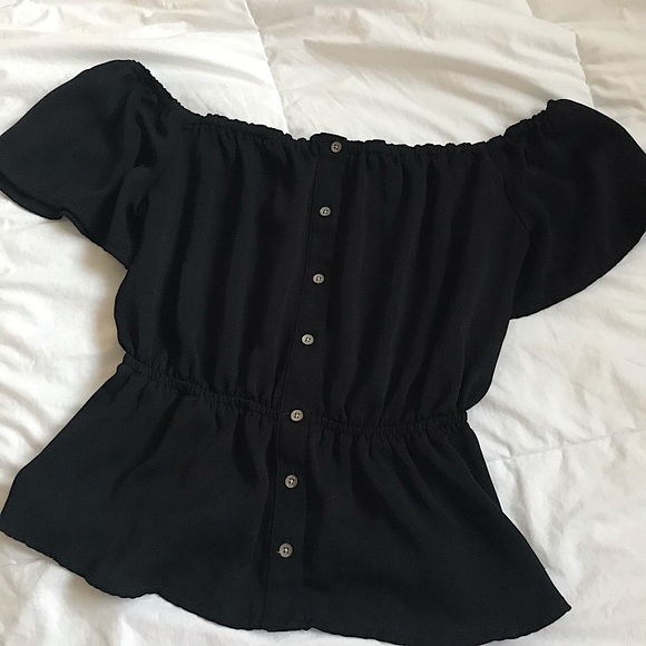 Guess Black Off-Shoulder Blouse Top - Picture 3 of 6